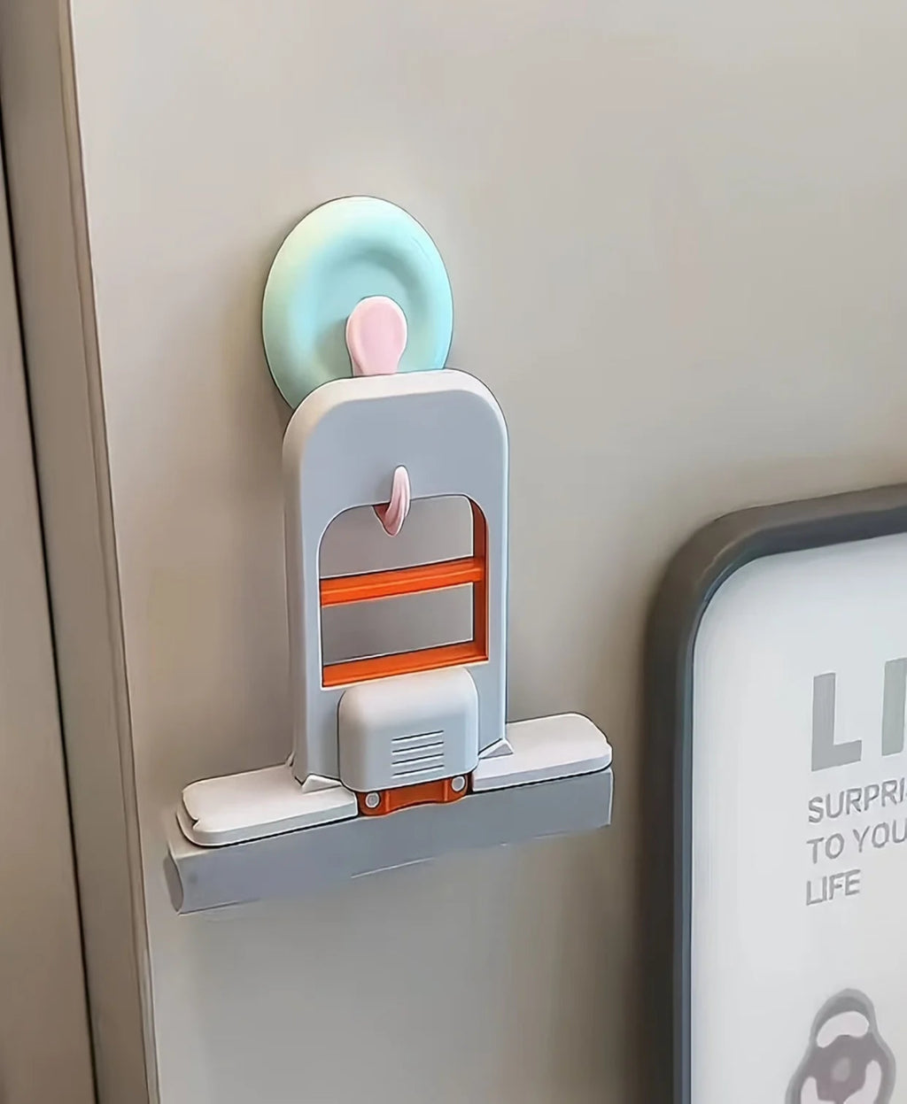 Self-Squeezing Mini Mop